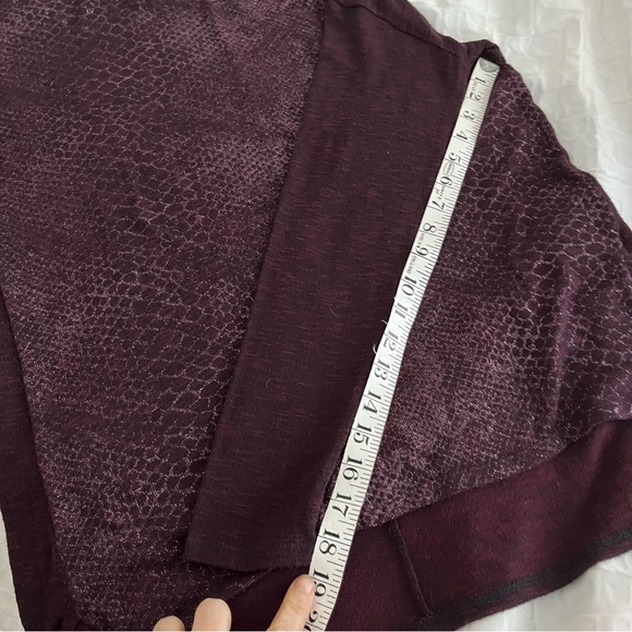 A.N.A. Long Sleeved light Sweater Plum with Silver reflective Sparkle size M - Picture 5 of 11